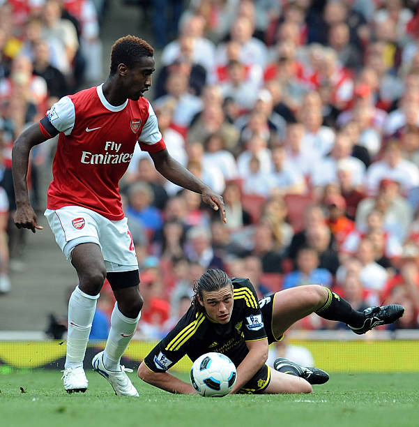 不是因为某 不是因为某